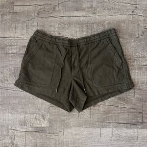 Athleta Olive Women's Cargo Shorts